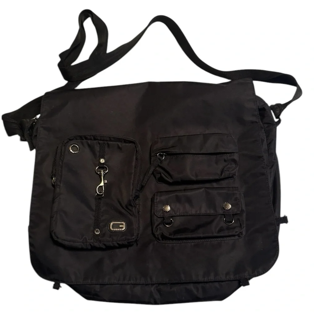 Retro Guess Women’s Black Lightweight Laptop Tablet Messenger Crossbody Bag